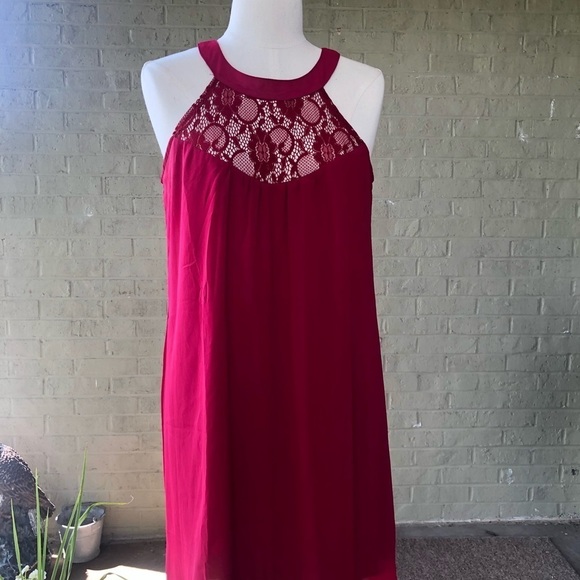 DARK Red Halter Mini by Dreagal, size Medium D144.2 - Picture 5 of 5